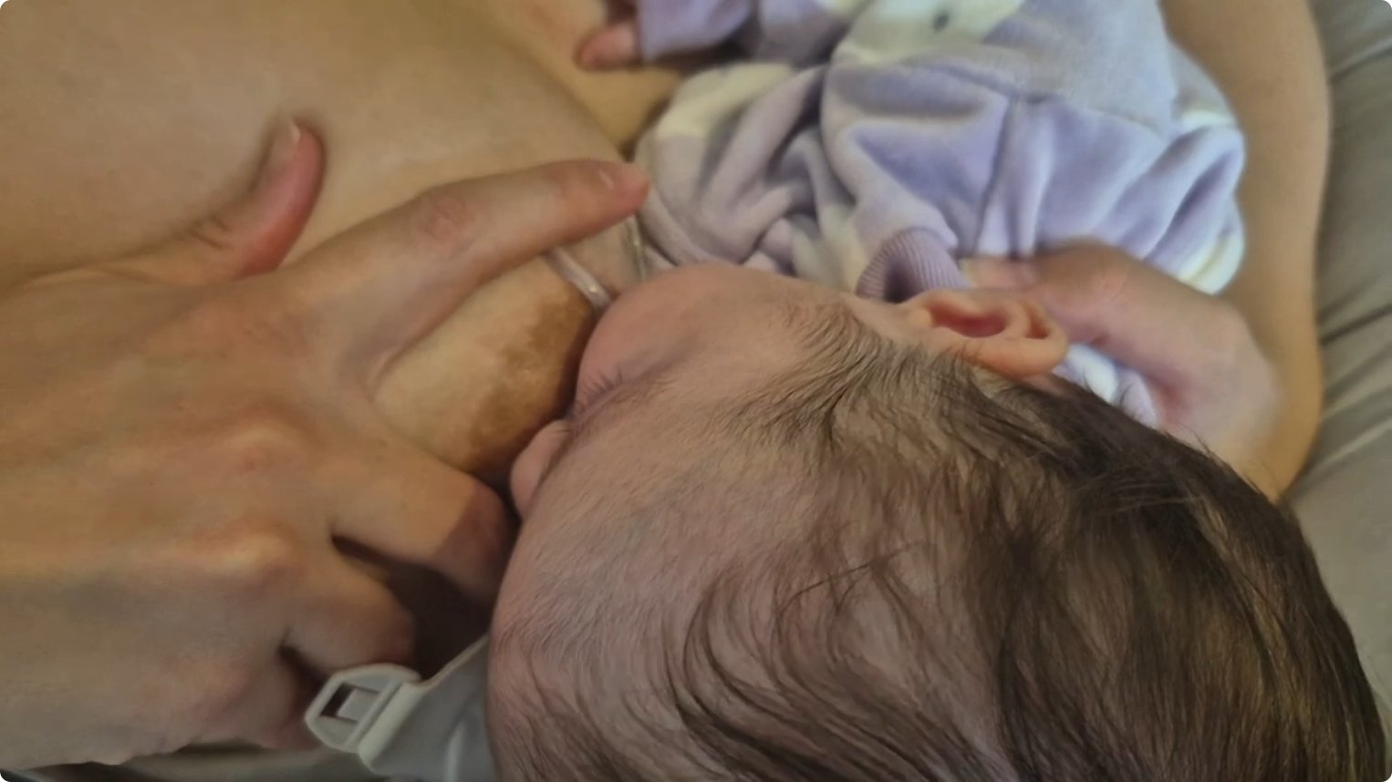 Demonstration of Flow 24mm size — well fitted with optimal milk transfer